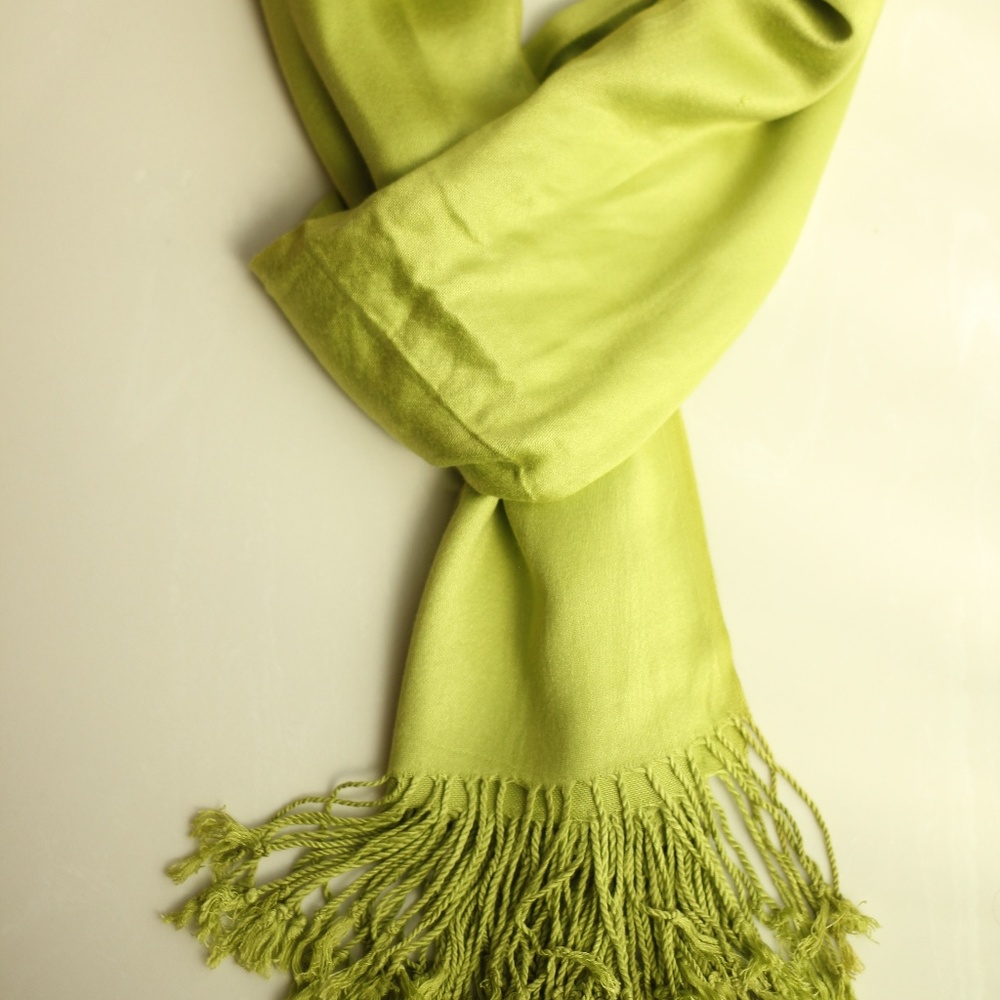 NWT Flora Green Pashmina Women's Scarf /Wrap/Shawl - Picture 2 of 8